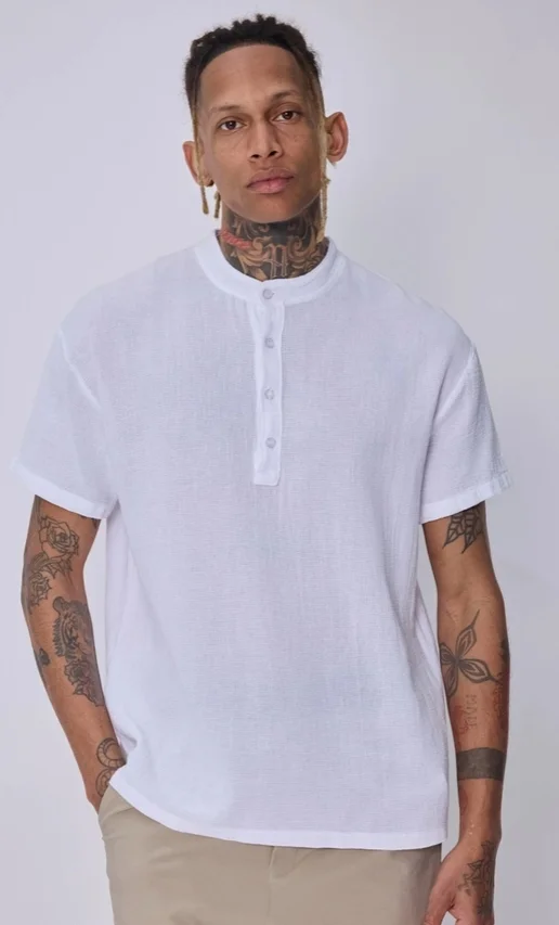 CAMISETA FRILIVIN PARIS CUELLO REDONDONDO CON BOTONES BLANCA
