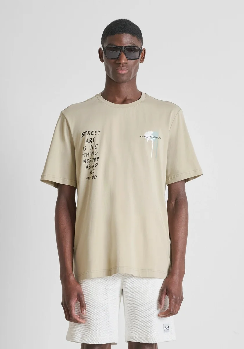 CAMISETA MORATO RELAXED FIT DE ALGODÓN STREET ART BEIGE