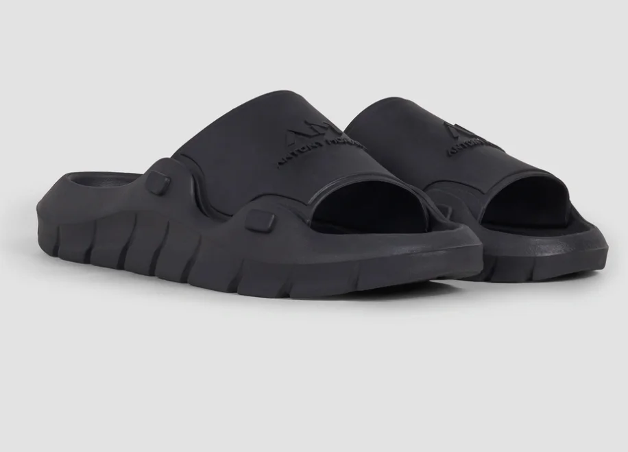 SANDALIAS MORATO «HOLBOR» DE GOMA NEGRAS