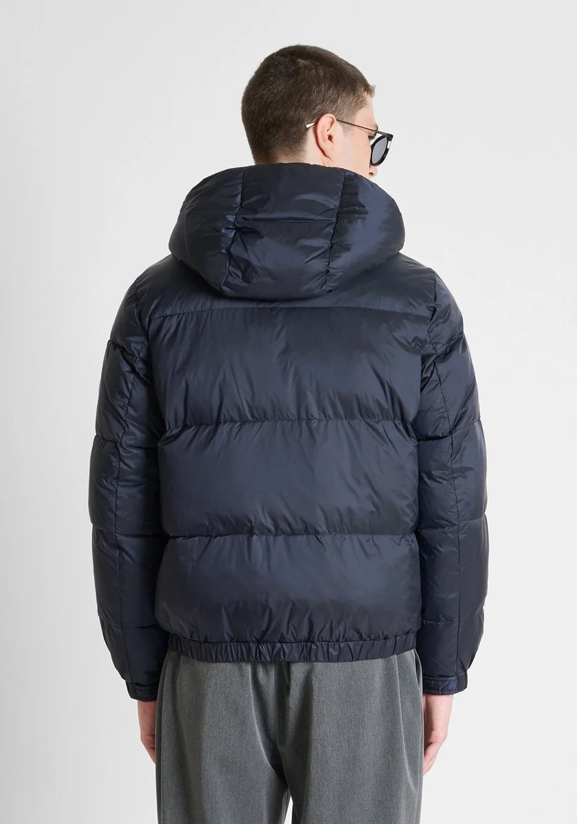 Abrigo Morato azul marino relaxed fit en nylon shioze acolchado