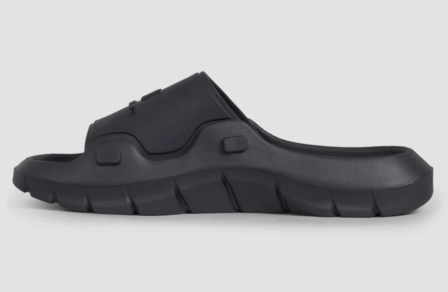 SANDALIAS MORATO «HOLBOR» DE GOMA NEGRAS
