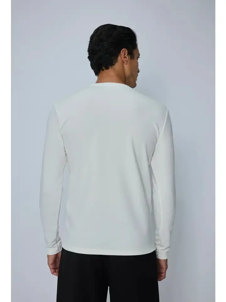 Camiseta Frilivin Pairs manga larga cuello tunecino blanca 