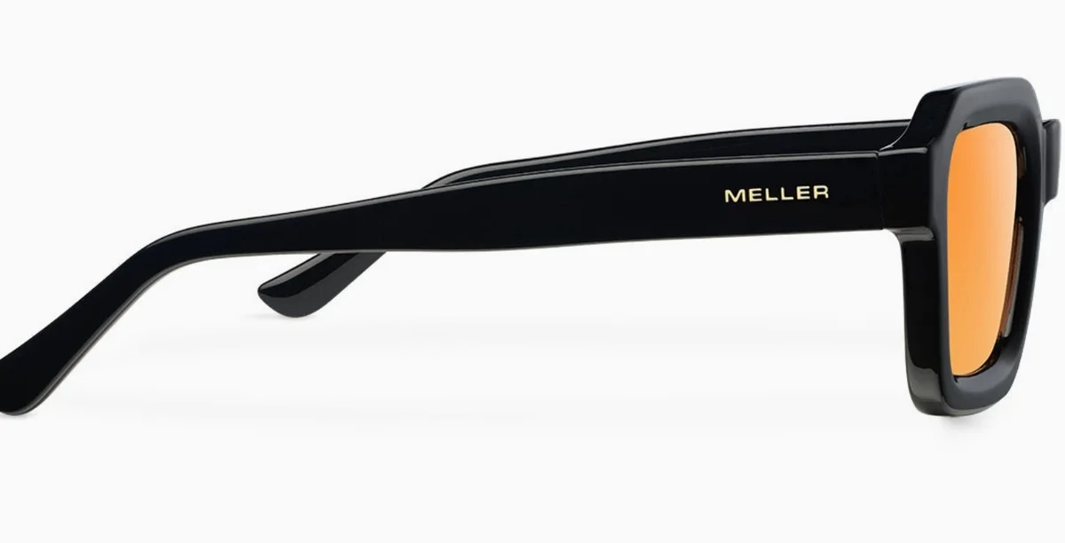 Nayah MELLER negro con lentes naranjas