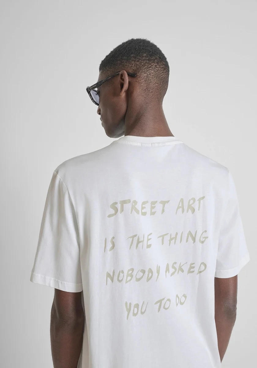 Camiseta Moraato relaxed fit en algodon strett Art