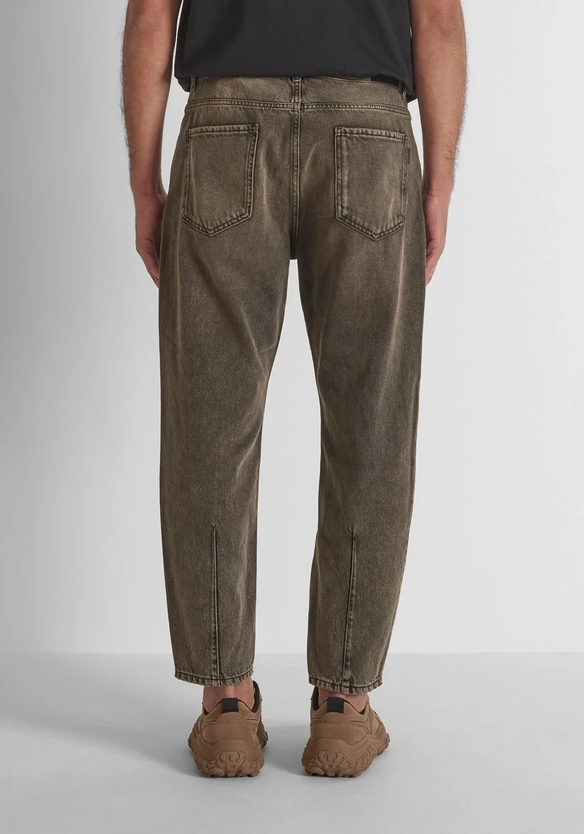 Jeans "Doris" en denim negro baggy fit al tobillo