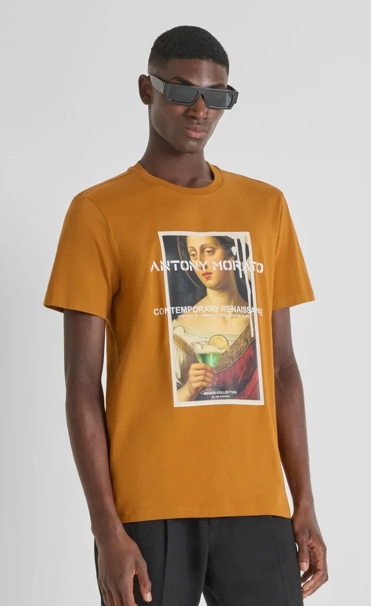CAMISETA MORATO RENAISSANCE REGULAR FIT OCRE