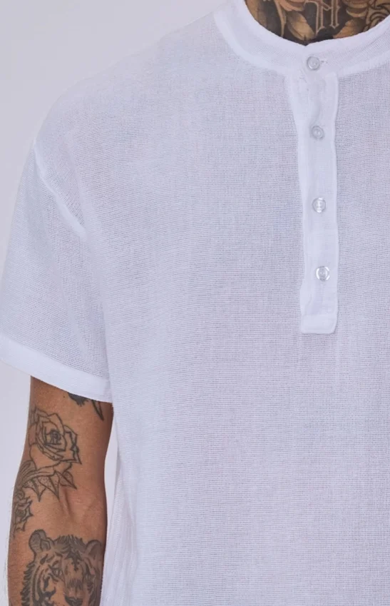 CAMISETA FRILIVIN PARIS CUELLO REDONDONDO CON BOTONES BLANCA