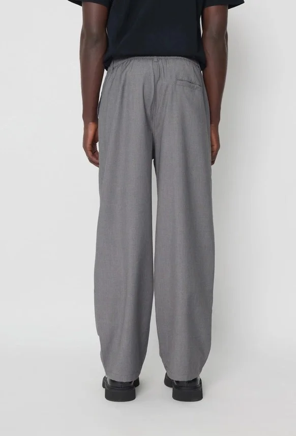 Pantalón ancho clásico Frilivin Paris gris