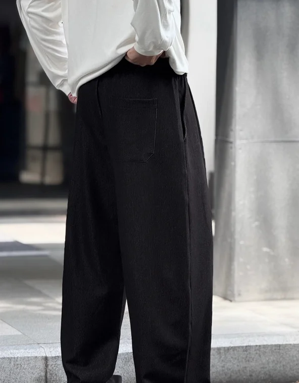 PANTALONES ANCHOS PLACED BY GUIDEON EN NEGRO DESGASTADO