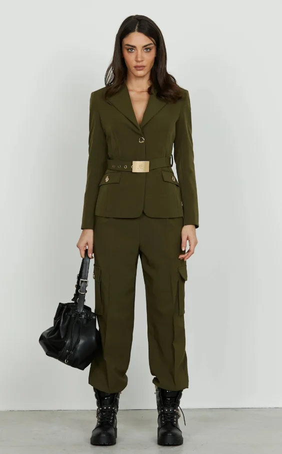 PANTALON CARGO RELISH CON PUÑO Y BOLSOS LATERALES VERDE