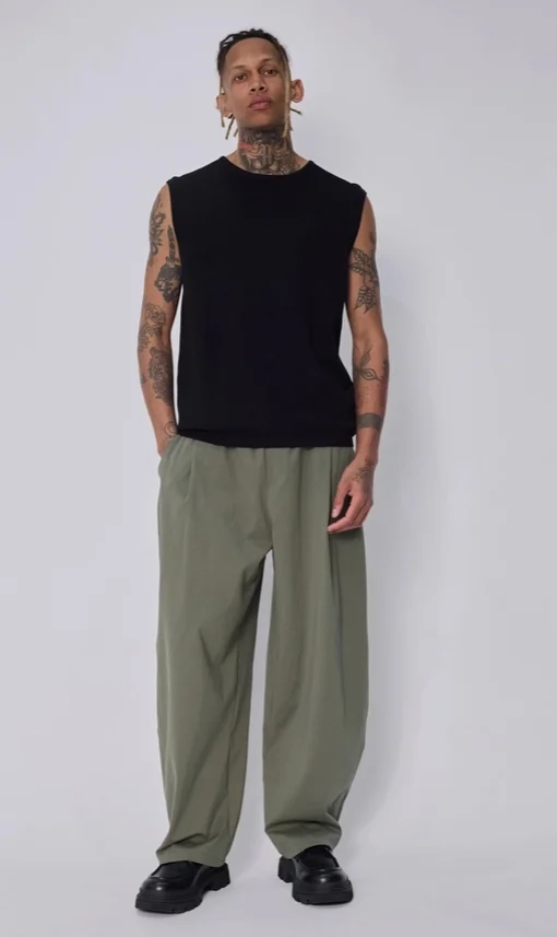 PANTALON ANCHO FRILIVIN PARIS CON PINZA COLOR VERDE